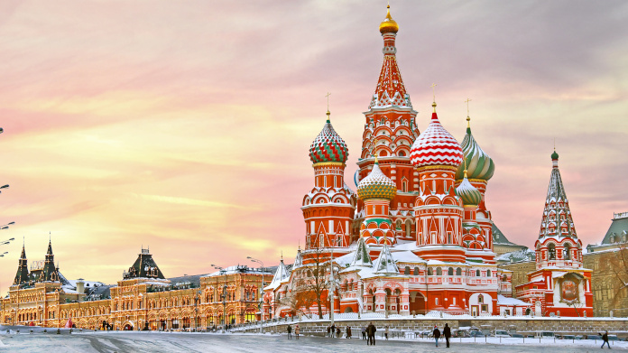 Catedral russa sob neve